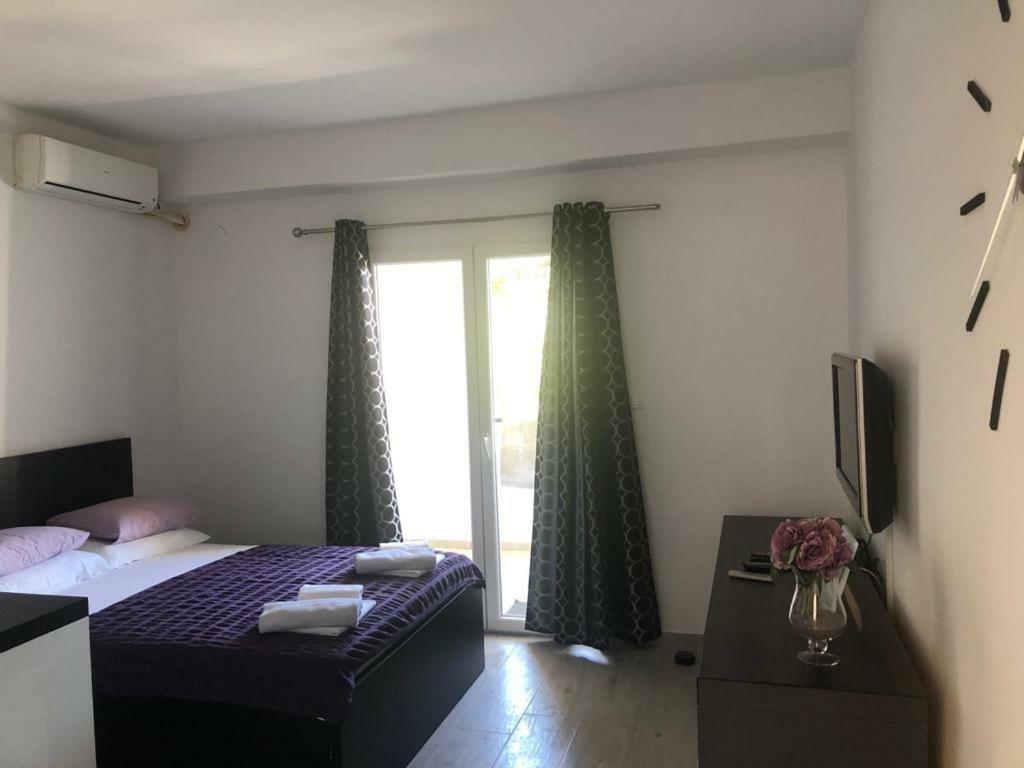 Apartmani Mihaljevic Podgora Exteriör bild